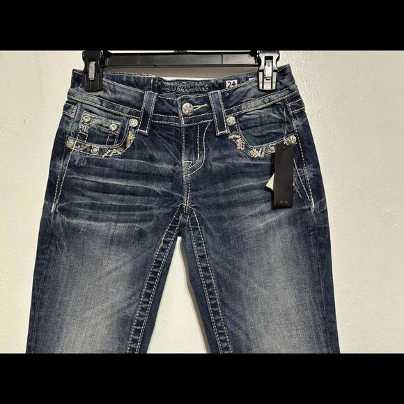 NWT. Miss Me Signature Cropped Embellished Rhinestone Jeans Sz 24” JE8667C Sexy - Picture 3 of 10
